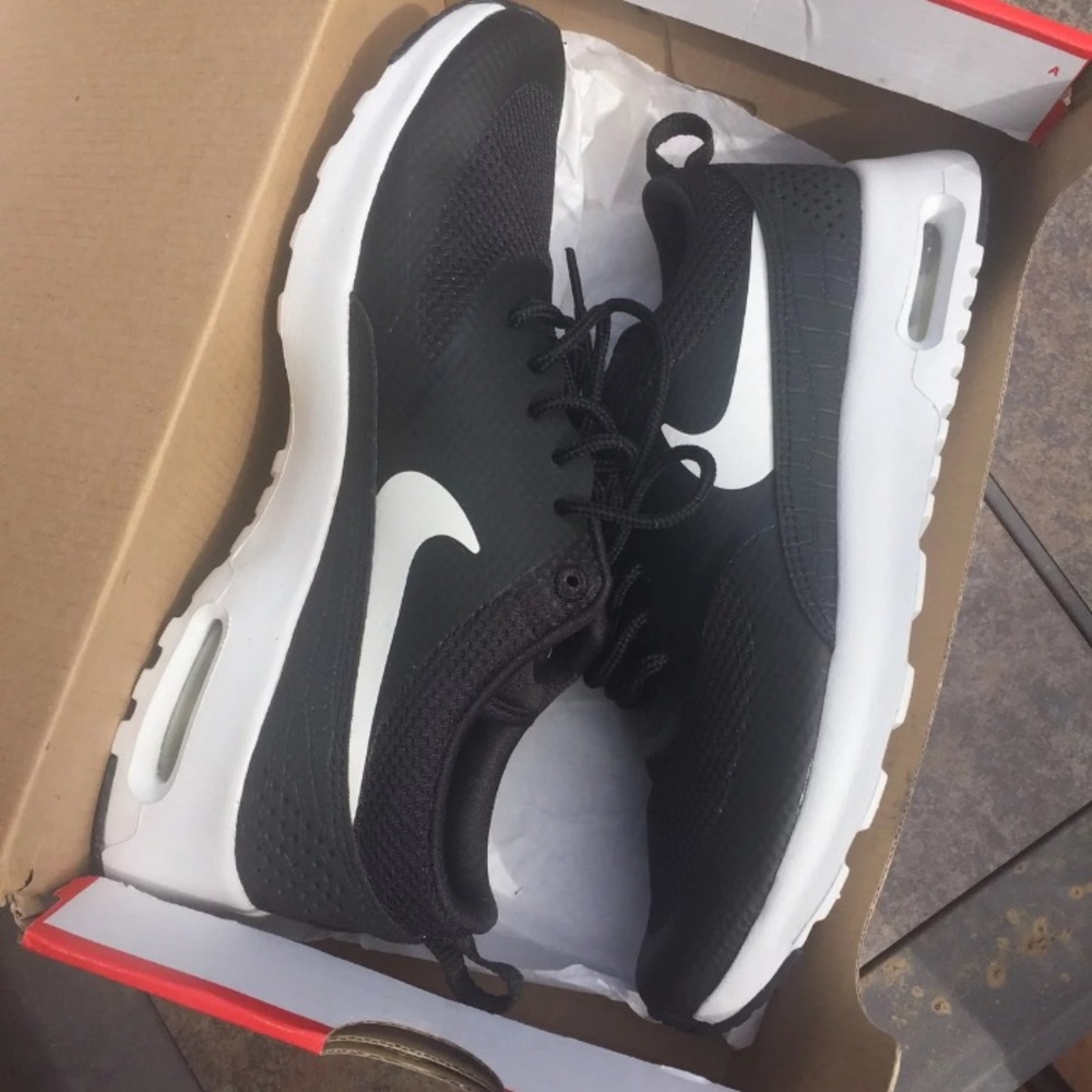 Nike air max Thea 7.5 woman